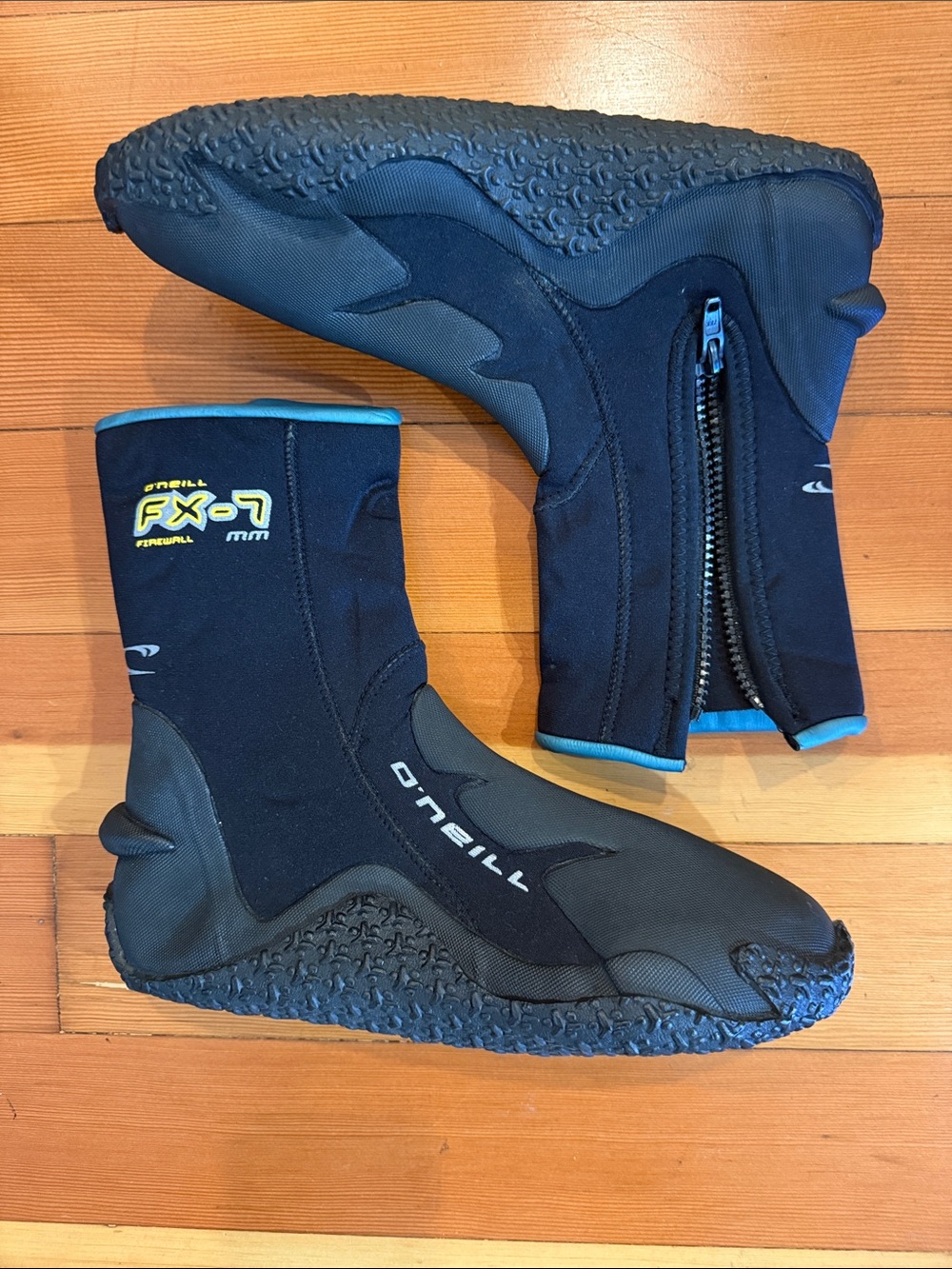 New  O'Neill FX-7 neoprene bootie